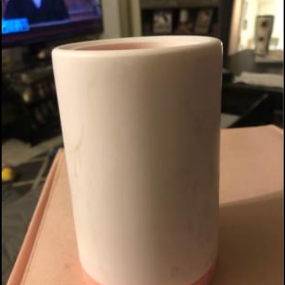 Large Pink and White Dog Paw Cleaner - Picture 2 of 2